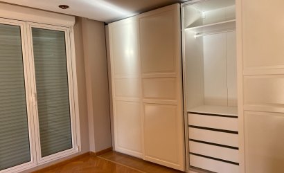 Herverkoop - Villa -
Elda