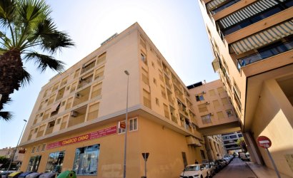 Resale - Apartment -
Guardamar del Segura - Plaza Porticada