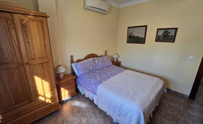 Reventa - Villa -
Vinuela - Inland