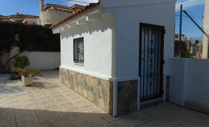 Resale - Villa -
San Miguel de Salinas - Las Comunicaciones