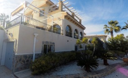 Resale - Villa -
San Miguel de Salinas - Las Comunicaciones