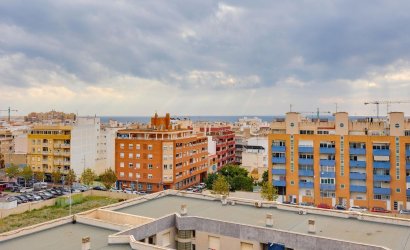 Revente - Apartment -
Torrevieja - Centro