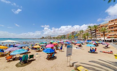 Revente - Apartment -
Torrevieja - Centro