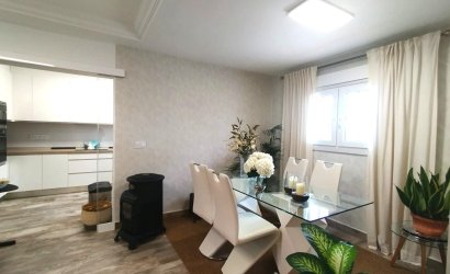 Herverkoop - Villa -
San Miguel de Salinas - Inland