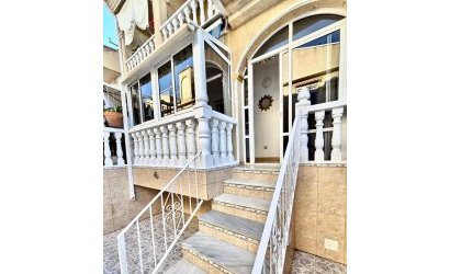 Herverkoop - Town House -
Playa Flamenca - Costa Blanca