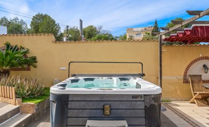 Revente - Villa -
Orihuela Costa - Costa Blanca