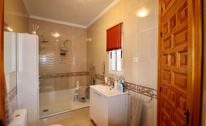 Resale - Villa -
Algorfa - Castillo de montemar