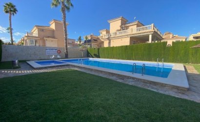 Revente - Villa -
Orihuela Costa - Costa Blanca