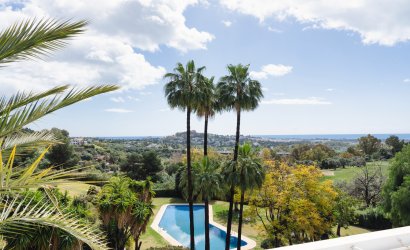 Resale - Apartment -
Benahavis - La Quinta