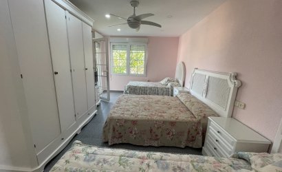 Revente - Villa -
Orihuela Costa - Costa Blanca