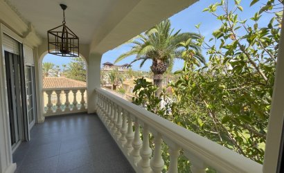 Revente - Villa -
Orihuela Costa - Costa Blanca