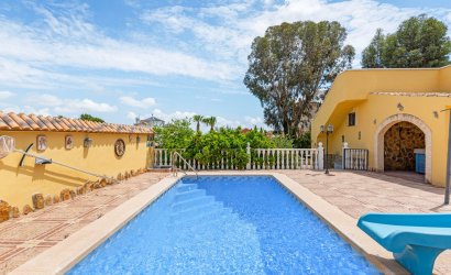 Herverkoop - Villa -
Jacarilla - Inland