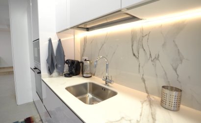 Revente - Apartment -
Finestrat