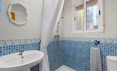 Herverkoop - Villa -
Jacarilla - Inland