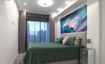 Revente - Apartment -
Finestrat