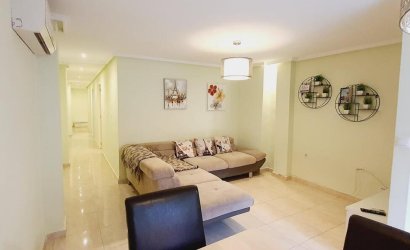 Revente - Apartment -
Torrevieja - Centro