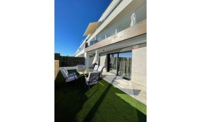Revente - Apartment -
Finestrat