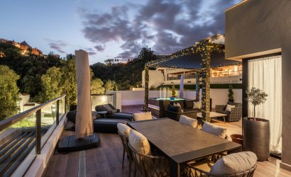 Revente - Apartment -
Marbella - Nueva Andalucía