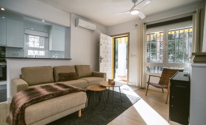 Herverkoop - Villa -
Orihuela Costa - Villamartín