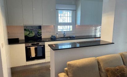 Herverkoop - Villa -
Orihuela Costa - Villamartín