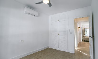 Herverkoop - Villa -
Orihuela Costa - Villamartín