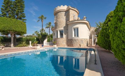 Resale - Villa -
Ciudad Quesada