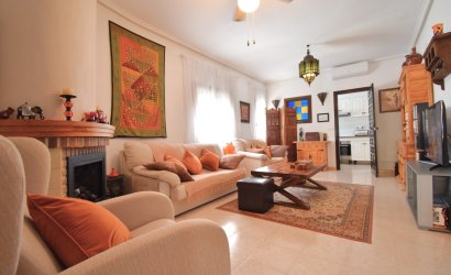 Resale - Villa -
Orihuela Costa - Villamartín