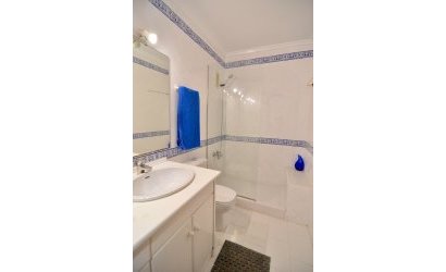 Resale - Villa -
Torrevieja - Torreta