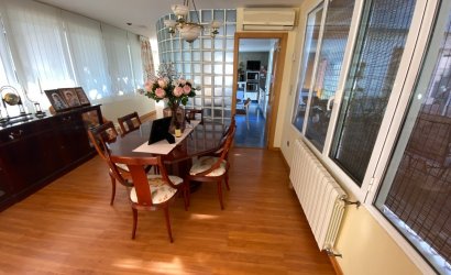 Herverkoop - Herenhuis -
Sax