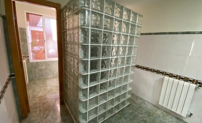 Herverkoop - Herenhuis -
Sax