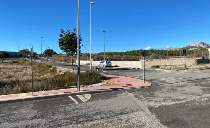 Herverkoop - Herenhuis -
Sax