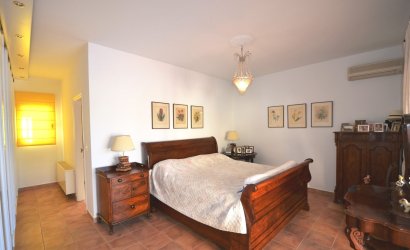 Herverkoop - Villa -
Altea