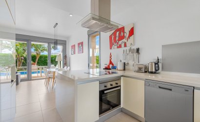 Resale - Villa -
Orihuela Costa - Vistabella