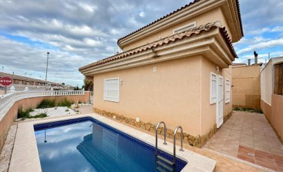 Reventa - Villa -
Torrevieja - Costa Blanca