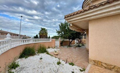 Reventa - Villa -
Torrevieja - Costa Blanca