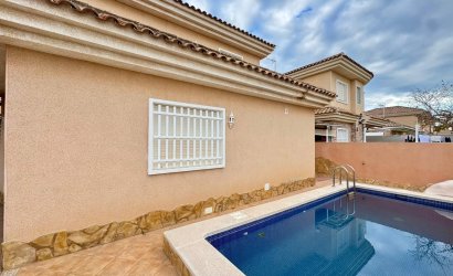 Reventa - Villa -
Torrevieja - Costa Blanca