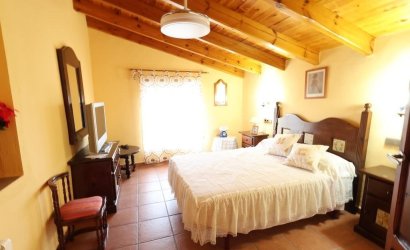 Herverkoop - Villa -
Fortuna - Inland