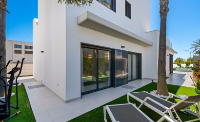 Resale - Villa -
Orihuela Costa - Dehesa de campoamor