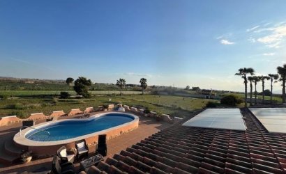 Herverkoop - Finca -
Dolores - Comunidad Valenciana