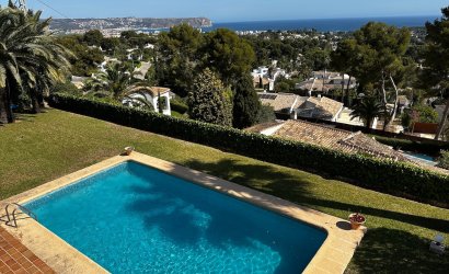 Resale - Villa -
Jávea - Pinosol