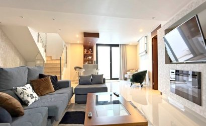 Herverkoop - Villa -
Orihuela Costa - Costa Blanca