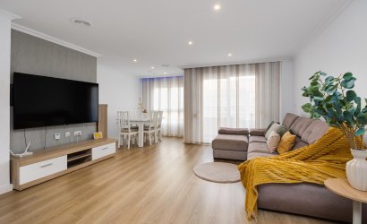 Herverkoop - Apartment -
Torrevieja - Centro
