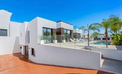 Resale - Villa -
El Campello - El Amerador