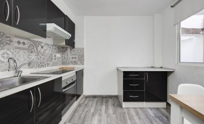 Herverkoop - Apartment -
Torrevieja - Centro