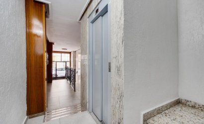 Revente - Apartment -
Torrevieja - Centro