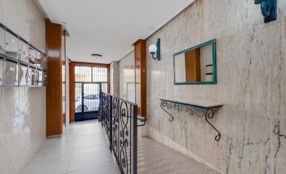 Revente - Apartment -
Torrevieja - Centro