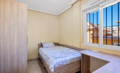 Revente - Villa -
Orihuela Costa - Costa Blanca