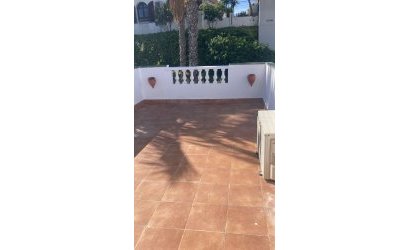 Resale - Villa -
Orihuela Costa - Villamartín