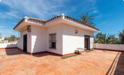 Revente - Villa -
Orihuela Costa - Cabo Roig