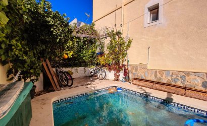 Resale - Town House -
San Miguel de Salinas - Inland